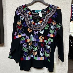 Chasensully Embroidered Top. Size M. NWT